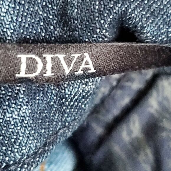 iT Jeans Womens Size 27 Diva Flared Low Rise Dark Wash Stretch 26x32 - Picture 10 of 12